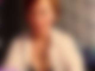 SofiaBlaze MILF webcam performer live streaming