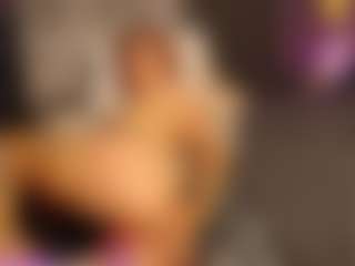 Live cam show with SofiaBlaze - Bedroom Mature on liverealitysex.com