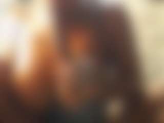 Live cam show with AMBER-PARKER - Bedroom on Camsoda