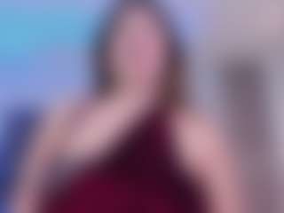 Live cam show with irianarousse - Fingering MILF on WildCum