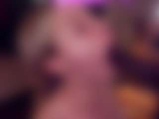 Adabluntaa's Live Sex Cam Show