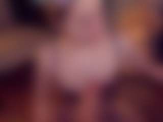 Live cam show with Adabluntaa - Handjob on AdultVida.com