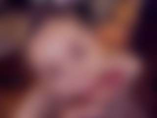 Live cam show with Adabluntaa - Blonde Hair on CamwithHer