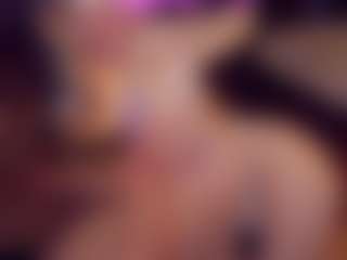 Live cam show with Adabluntaa - Small Ass on Cam Slut