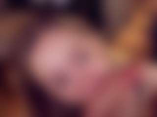 Live cam show with Adabluntaa - Normal on Camsoda