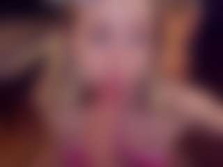 Adabluntaa's Live Sex Cam Show