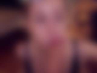 Live cam show with Adabluntaa - Brown Eyes Blonde Hair on Camsoda