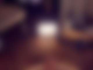 Live cam show with Adabluntaa - Small Ass on AdultVida.com