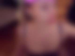 Live cam show with Adabluntaa - Blonde Hair on ObeyMaria