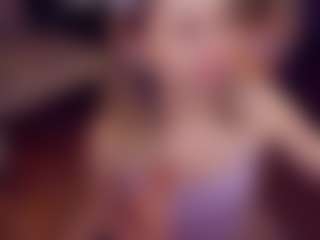 Live cam show with Adabluntaa - Small Ass on Dolls Live