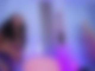 Live cam show with Chlooee - Curvy on milfzrlive.com