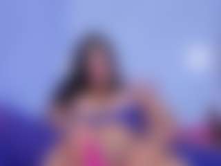 Live cam show with Chlooee - Blowjob on Camsoda