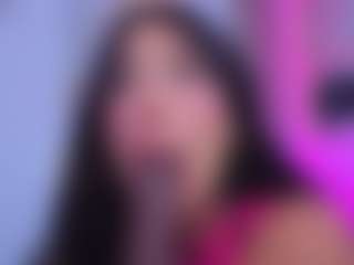 Chlooee's Live Sex Cam Show