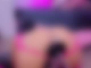 Chlooee's Live Sex Cam Show