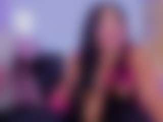 Chlooee's Live Sex Cam Show