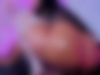 Chlooee's Live Sex Cam Show