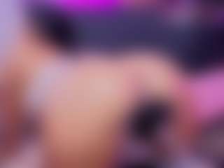 Chlooee's Live Sex Cam Show