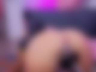 Chlooee's Live Sex Cam Show