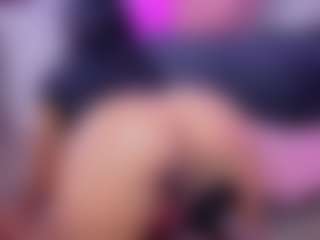 Chlooee's Live Sex Cam Show