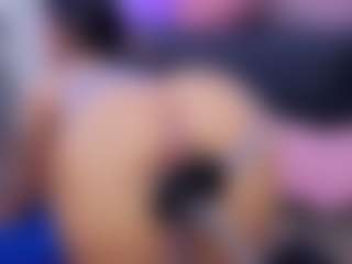 Chlooee's Live Sex Cam Show