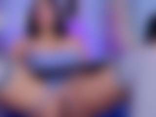 Chlooee's Live Sex Cam Show