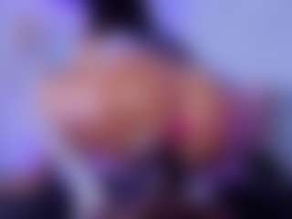 Chlooee's Live Sex Cam Show