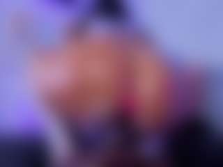 Chlooee's Live Sex Cam Show