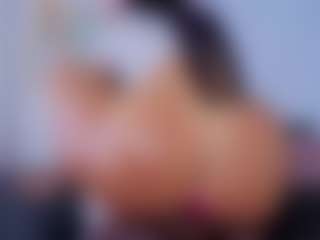 Chlooee's Live Sex Cam Show