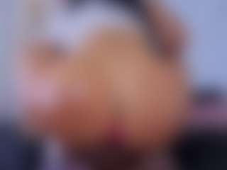 Chlooee's Live Sex Cam Show