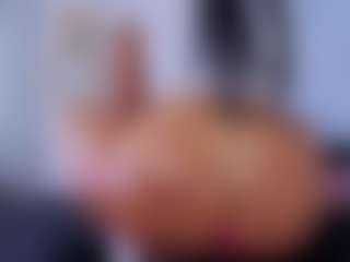Chlooee's Live Sex Cam Show
