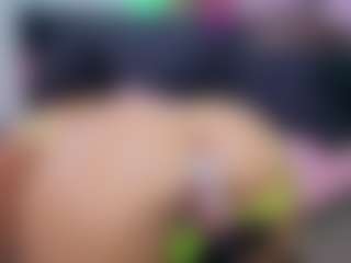 Live cam show with Chlooee - Toys on justonemore.cc