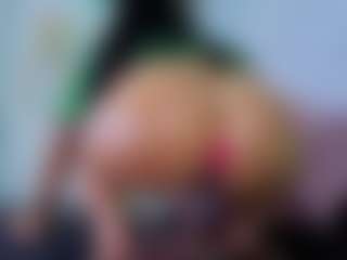 Chlooee's Live Sex Cam Show