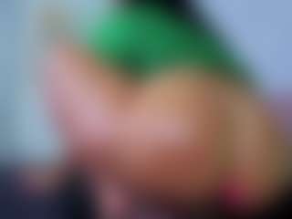Chlooee's Live Sex Cam Show