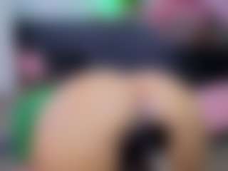 Chlooee's Live Sex Cam Show