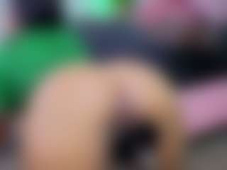 Chlooee's Live Sex Cam Show