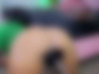 Chlooee's Live Sex Cam Show