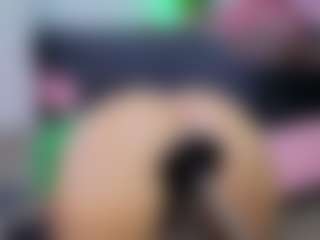 Chlooee's Live Sex Cam Show