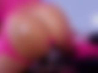 Chlooee's Live Sex Cam Show