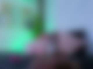 Chlooee's Live Sex Cam Show