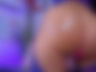 Chlooee's Live Sex Cam Show