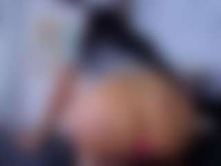Chlooee's Live Sex Cam Show