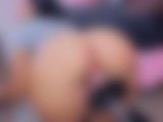 Chlooee's Live Sex Cam Show