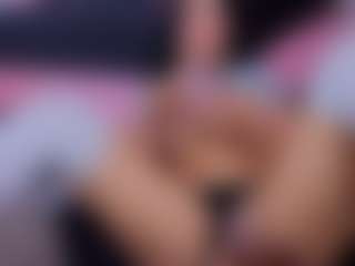 Chlooee's Live Sex Cam Show