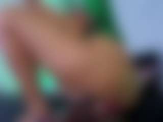 Chlooee's Live Sex Cam Show