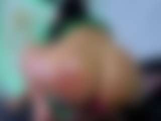 Chlooee's Live Sex Cam Show