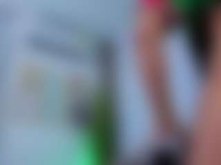 Chlooee's Live Sex Cam Show