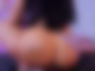 Chlooee's Live Sex Cam Show
