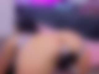 Chlooee's Live Sex Cam Show