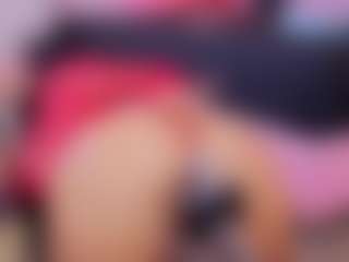 Chlooee's Live Sex Cam Show