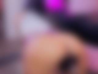 Chlooee's Live Sex Cam Show